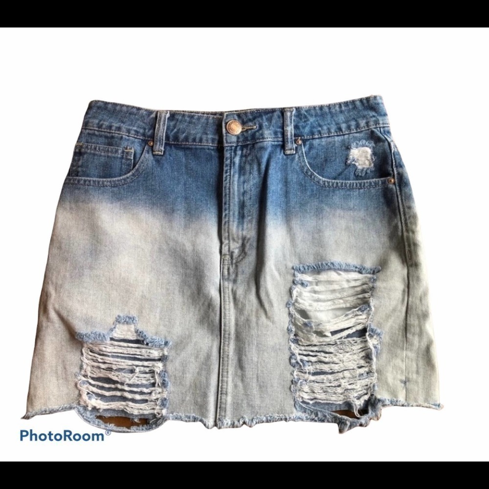 Forever 21 Distressed Denim Jean Skirt Blue Ombré Size 27 clubwear micro mini